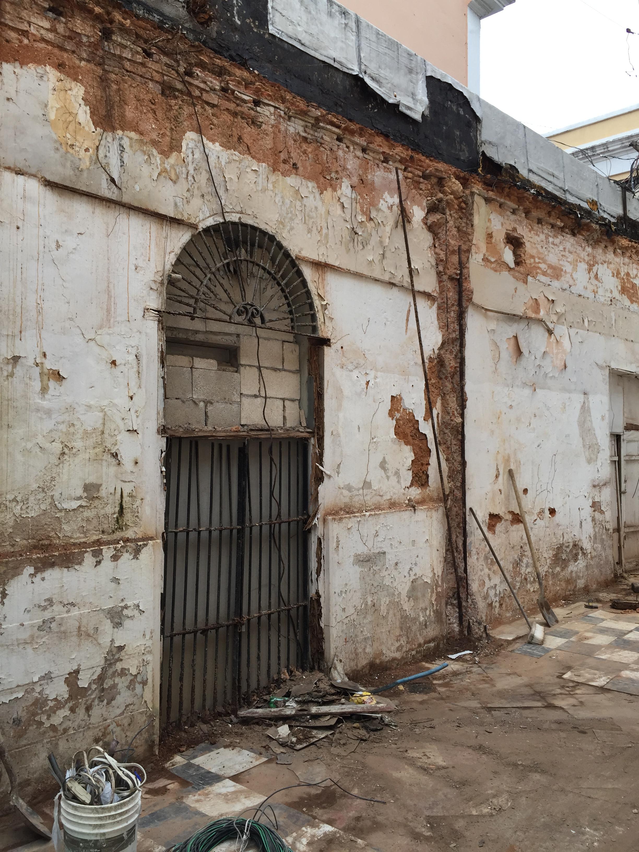 Calle de la Fortaleza 350 - Casa Galguera - Remoción de Escombros - San Juan (Viejo San Juan) - 2015 00008